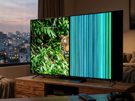 স্মার্ট টিভির ডিসপ্লেতে ভার্টিক্যাল লাইন (Vertical Line) কেন আসে? জেনে নিন এর স্থায়ী সমাধান!